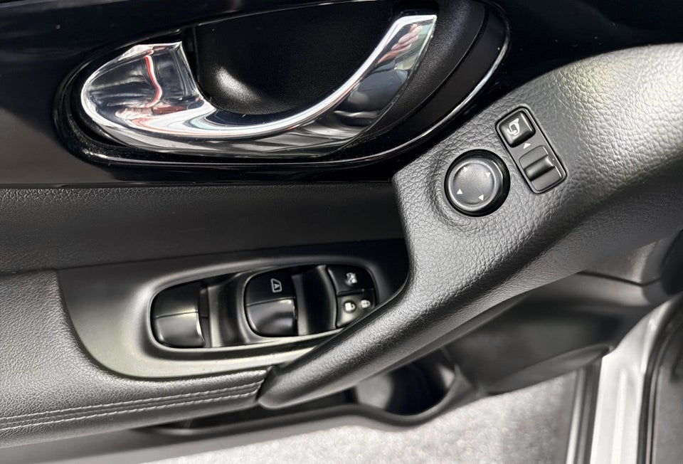 Nissan Qashqai 1,6 dCi 130 N-Connecta X-tr. 5d