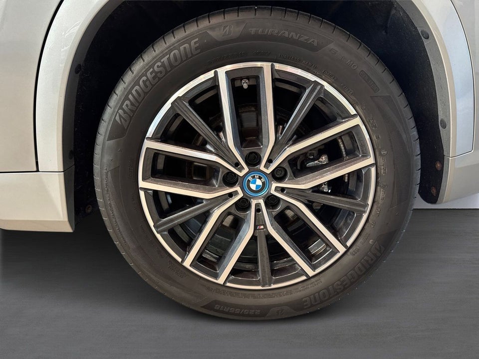 BMW iX1 xDrive30 M-Sport 5d