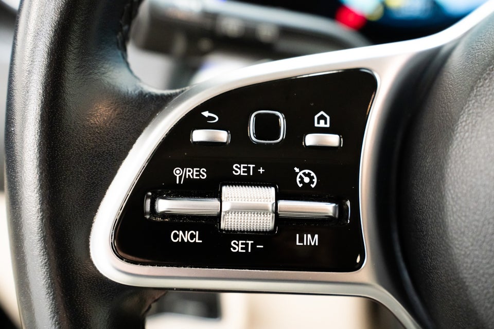 Mercedes EQB250+ Progressive 7prs 5d