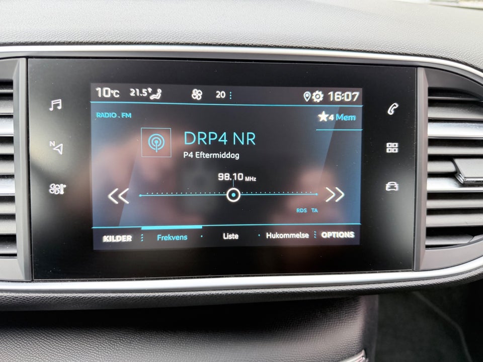 Peugeot 308 1,5 BlueHDi 130 Prestige 5d