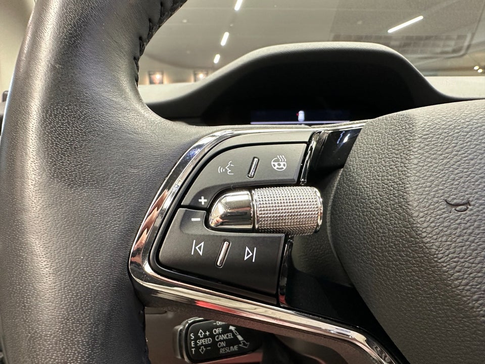 Skoda Enyaq 80 iV Loft 5d