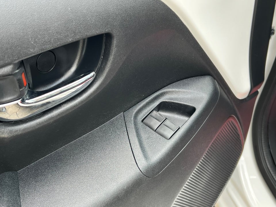 Toyota Aygo 1,0 VVT-i x-play x-shift 5d
