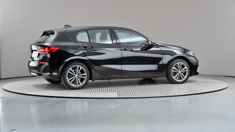 BMW 118i 1,5 Sport Line aut. 5d