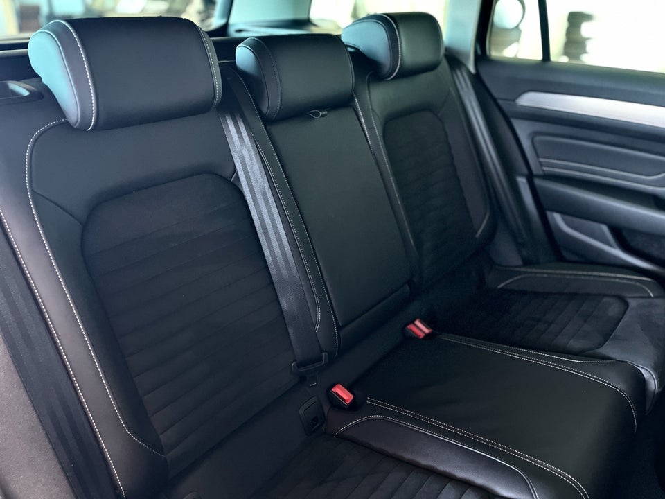 VW Passat 2,0 TDi 200 Elegance Variant DSG 5d
