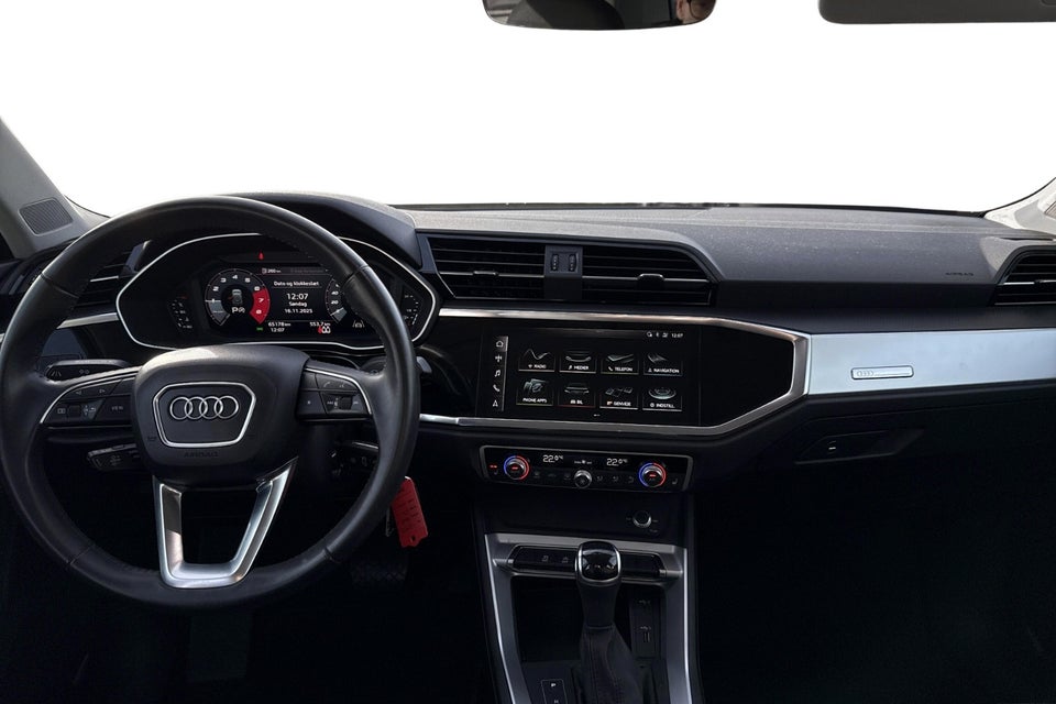 Audi Q3 35 TFSi Advanced Prestige S-tr. 5d