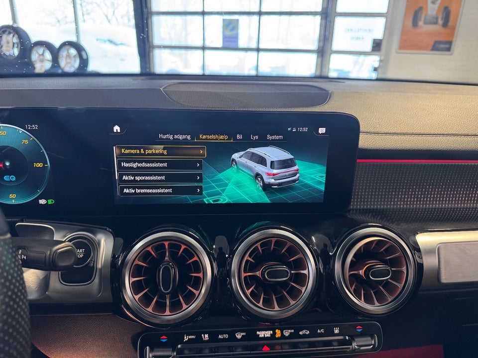 Mercedes EQB300 4Matic 5d