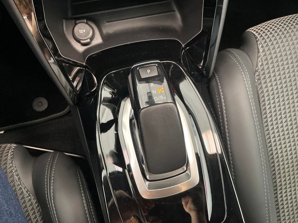 Peugeot e-208 50 GT Limited 5d