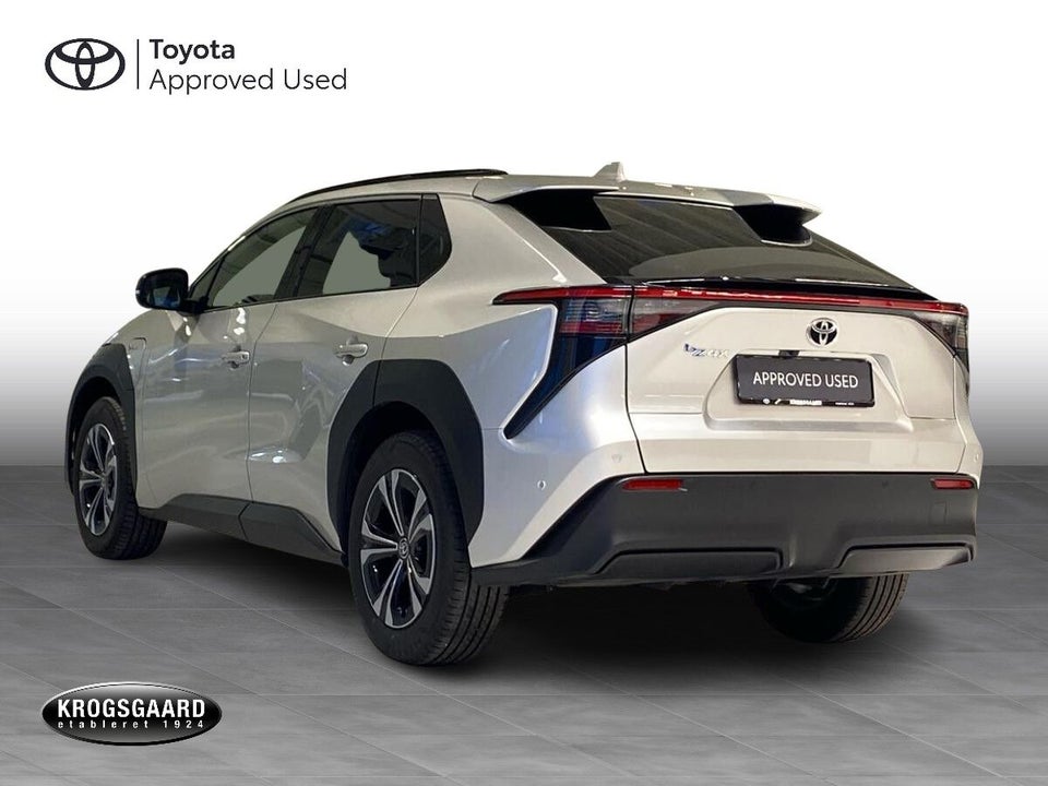 Toyota bZ4X Executive 5d