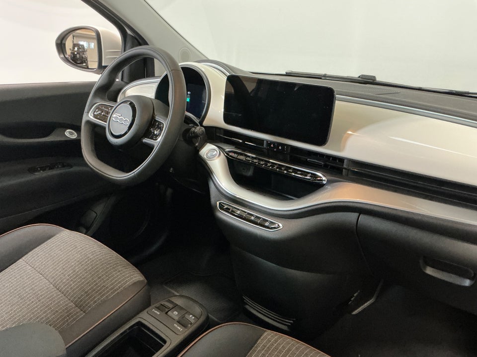 Fiat 500e 42 Icon Sky 3+1 4d