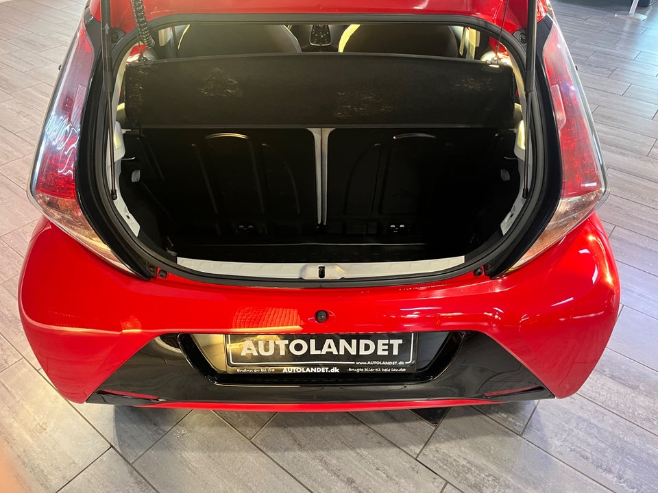 Toyota Aygo 1,0 VVT-i x-sky 5d