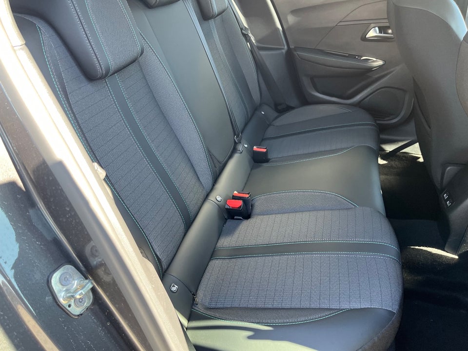 Peugeot 208 1,2 PureTech 100 Allure 5d