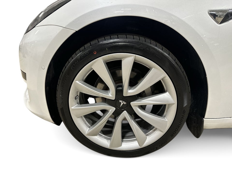 Tesla Model 3 Standard Range+ RWD 4d