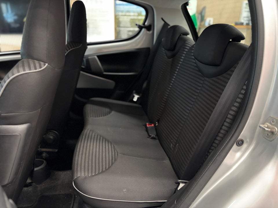 Peugeot 107 1,0 Champion Air 5d