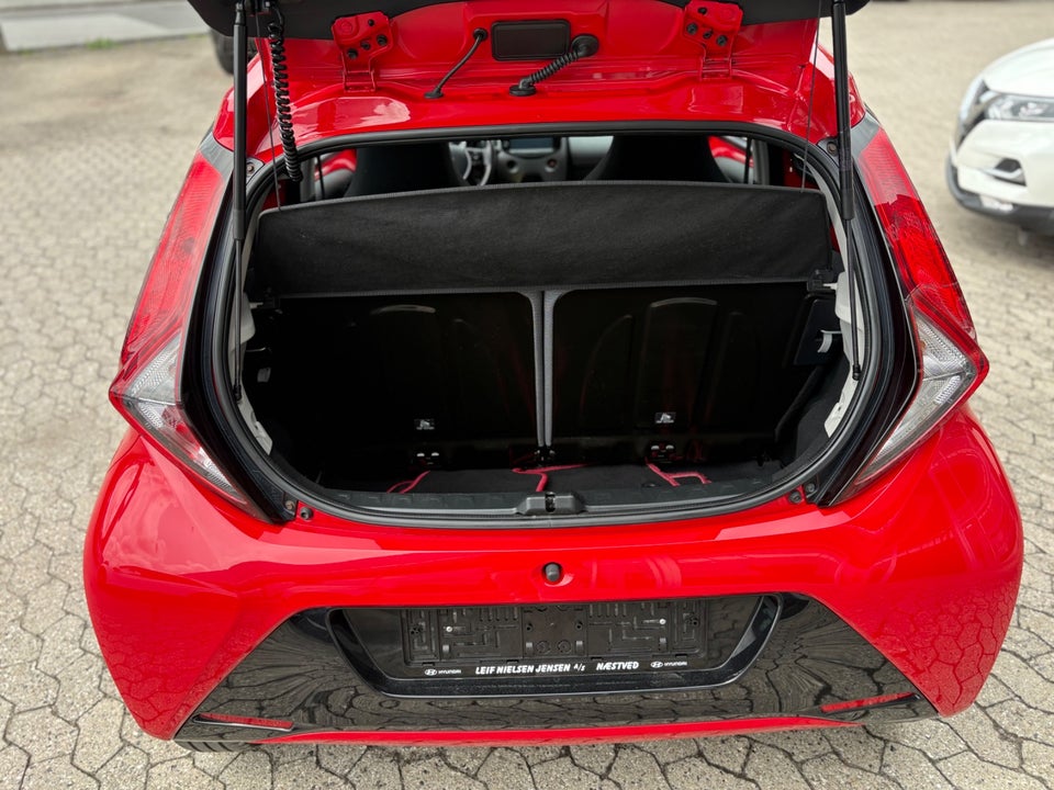Toyota Aygo 1,0 VVT-i x-press 5d