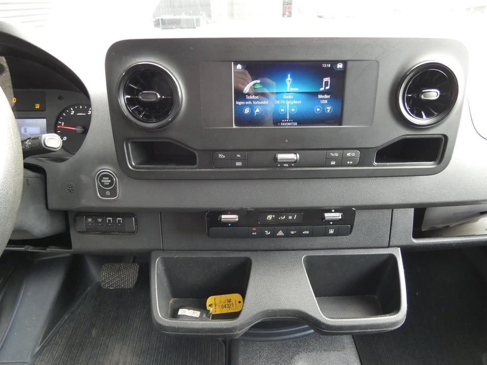Mercedes Sprinter 317 2,0 CDi A3 Chassis aut. RWD 2d