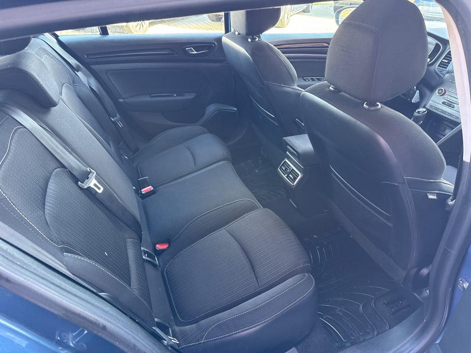 Renault Megane IV 1,2 TCe 100 Zen Sport Tourer 5d