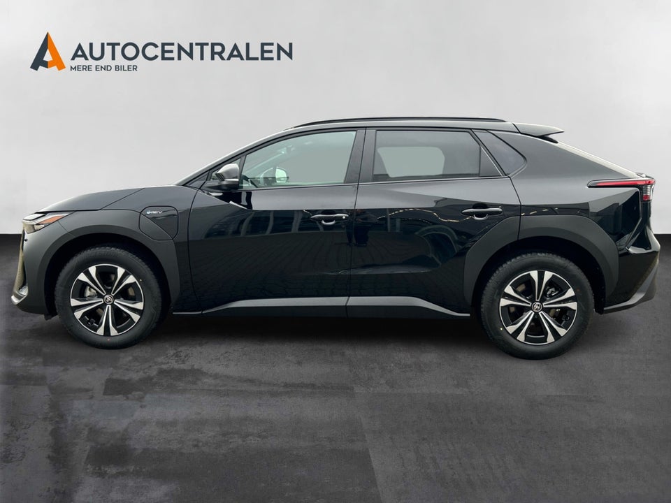 Toyota bZ4X Business+ 5d