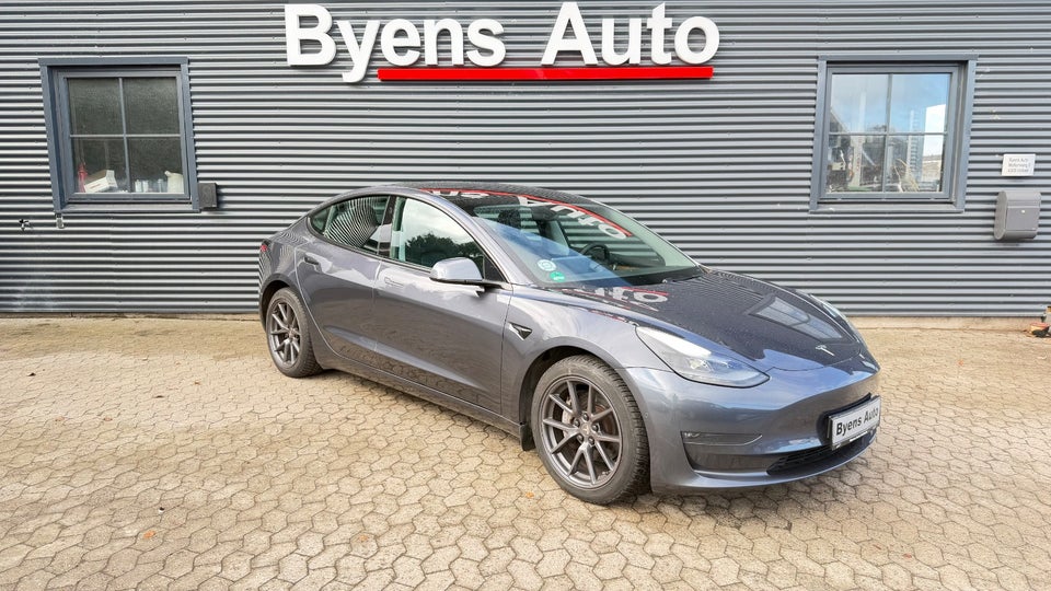Tesla Model 3 Long Range AWD 4d