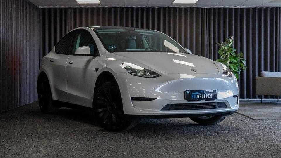 Tesla Model Y RWD 5d