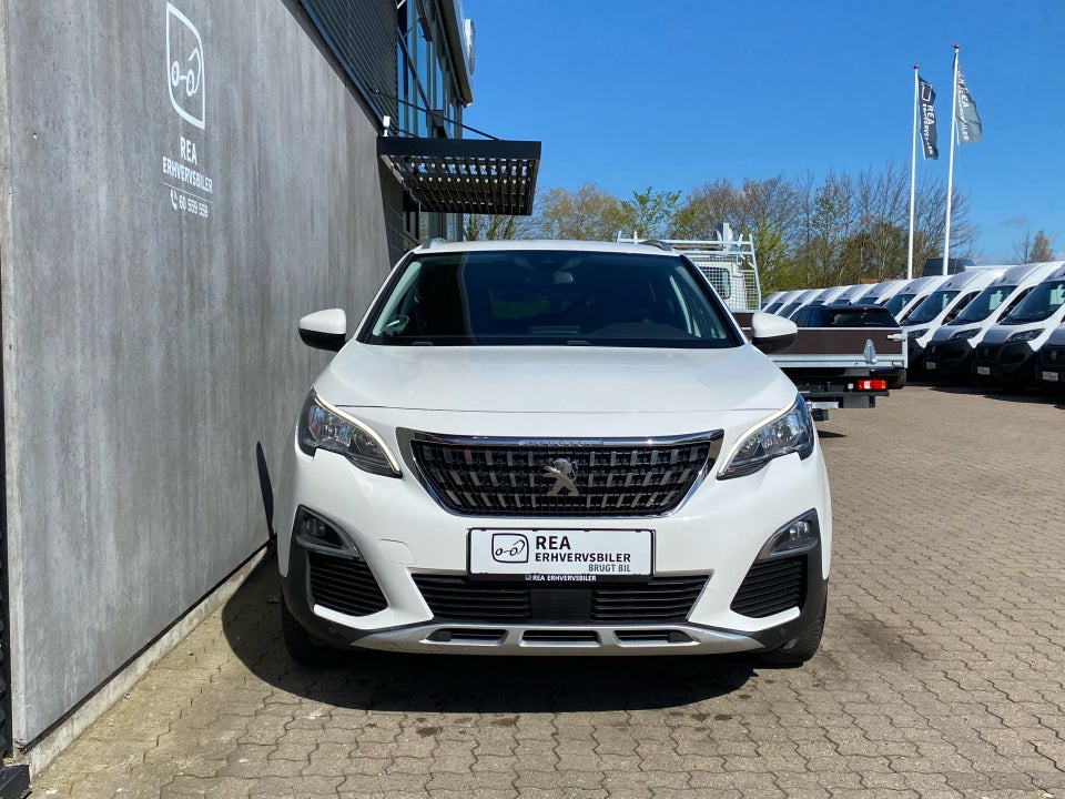 Peugeot 3008 1,6 BlueHDi 120 Allure Van 5d