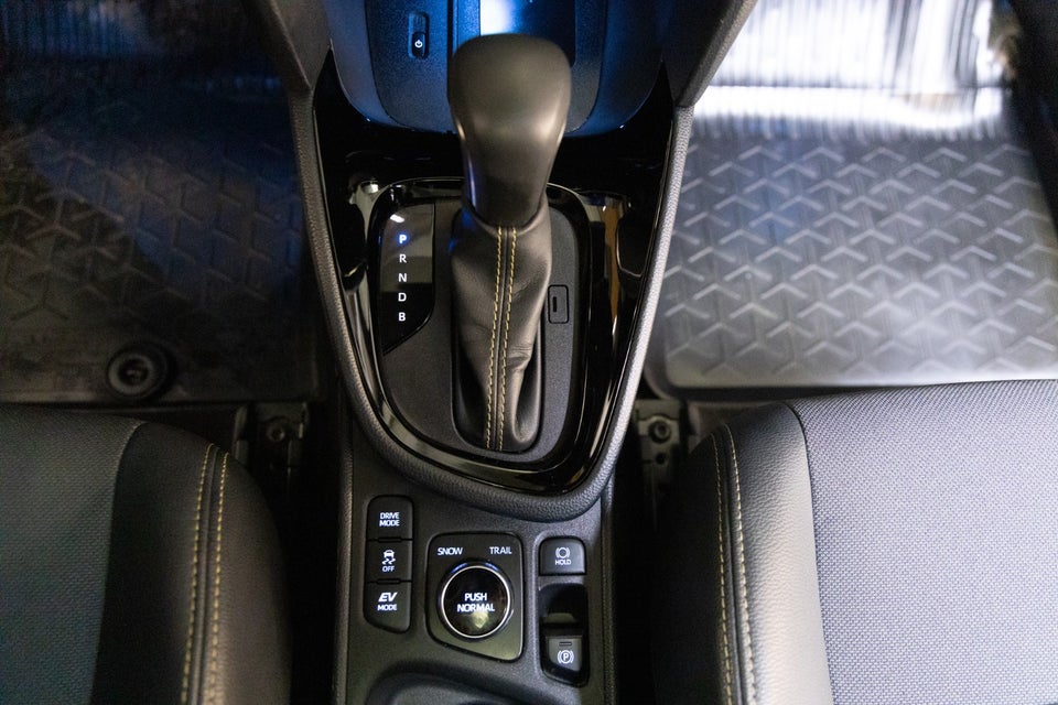 Toyota Yaris Cross 1,5 Hybrid Adventure e-CVT AWD-i 5d