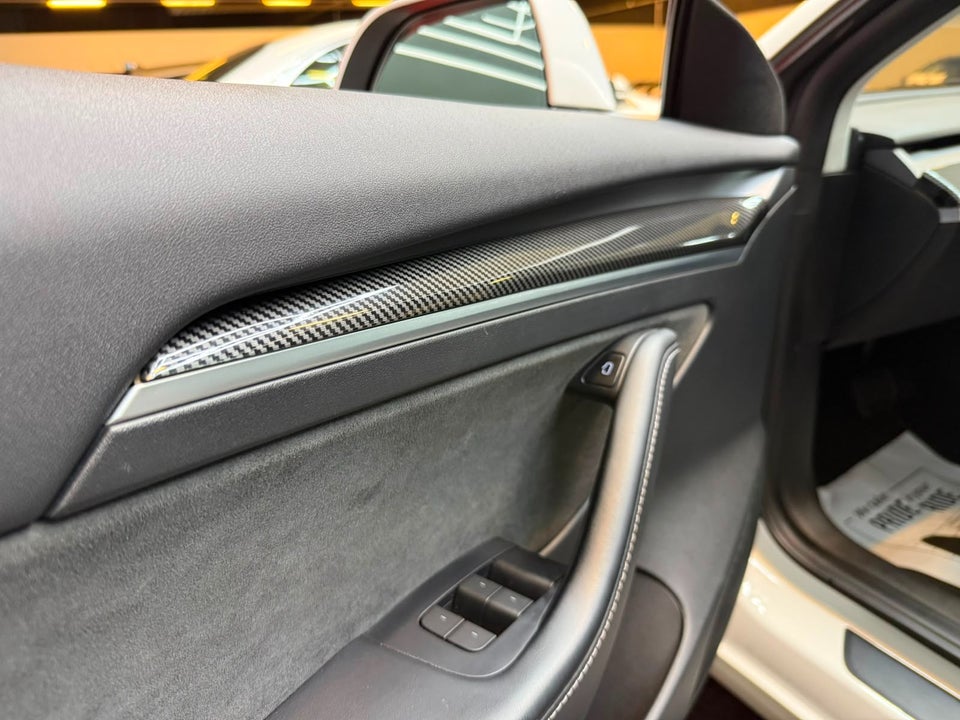 Tesla Model 3 RWD 4d