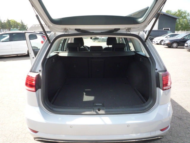 VW Golf VII 1,6 TDi 115 Comfortline Variant DSG 5d