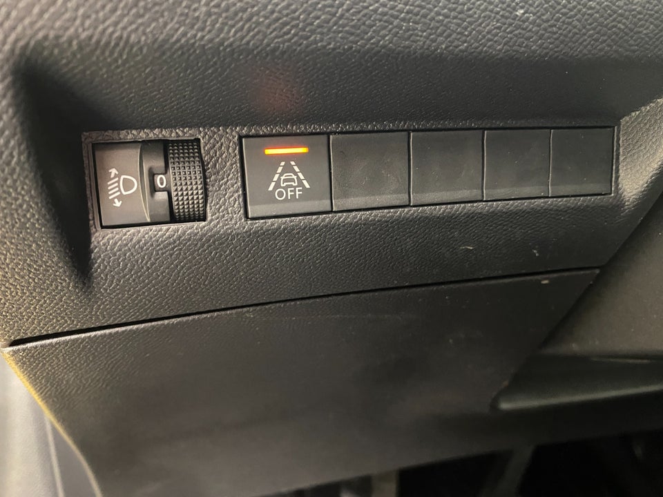Peugeot 208 1,2 PureTech 75 Active 5d