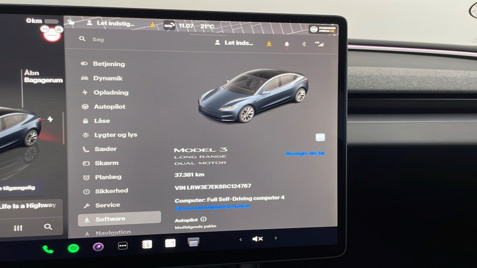 Tesla Model 3 Long Range AWD 4d