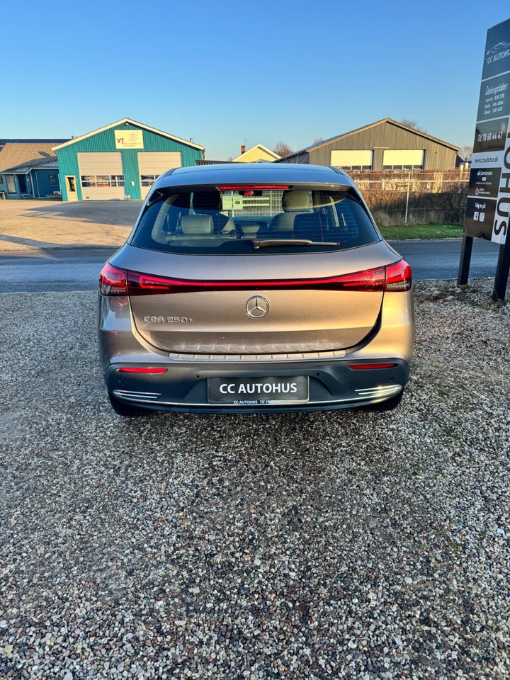 Mercedes EQA250+ Progressive 5d