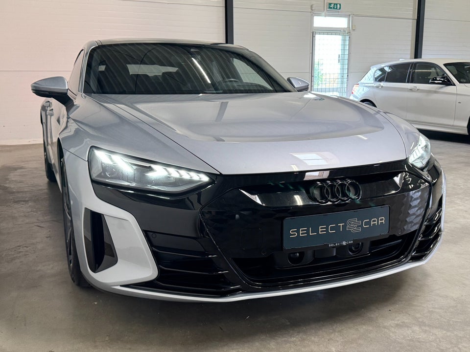 Audi e-tron GT quattro 4d