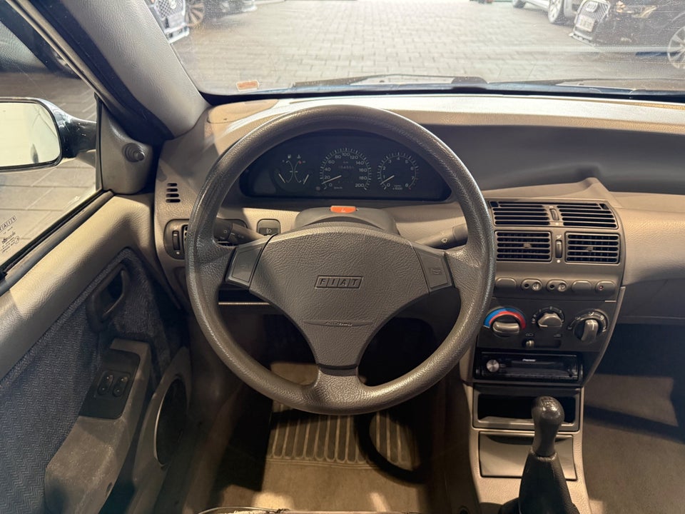 Fiat Punto 1,6 ELX Cabriolet 2d