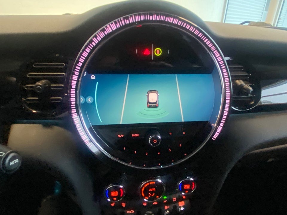 MINI Cooper SE Essential 3d