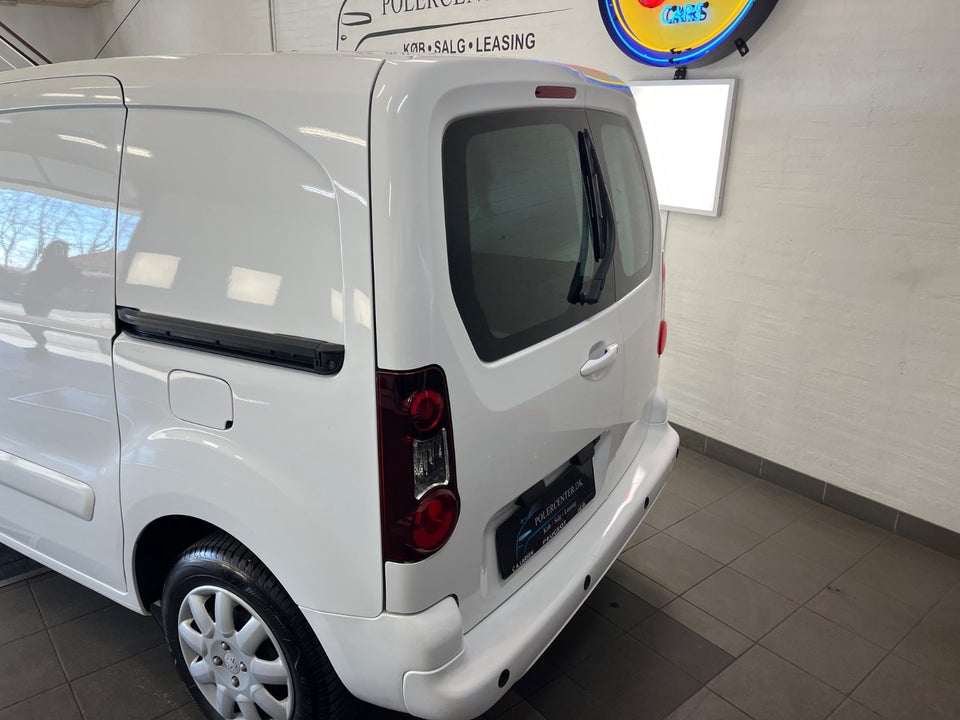 Peugeot Partner 1,6 BlueHDi 100 L1 Premium Van 4d