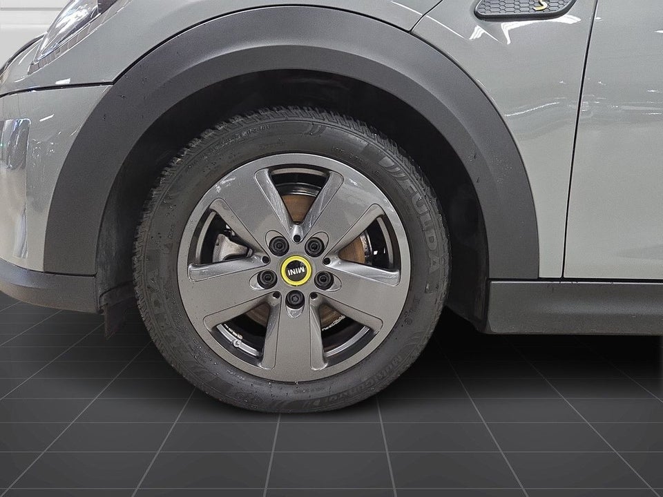 MINI Cooper SE Essential 3d