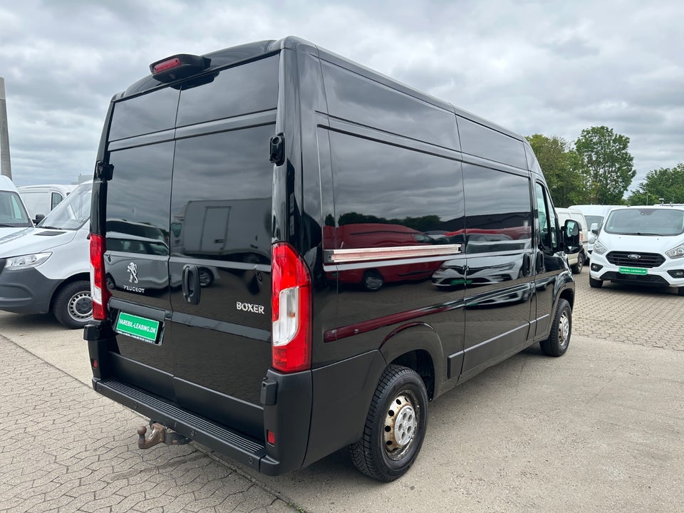 Peugeot Boxer 335 2,0 BlueHDi 130 L2H2 Premium
