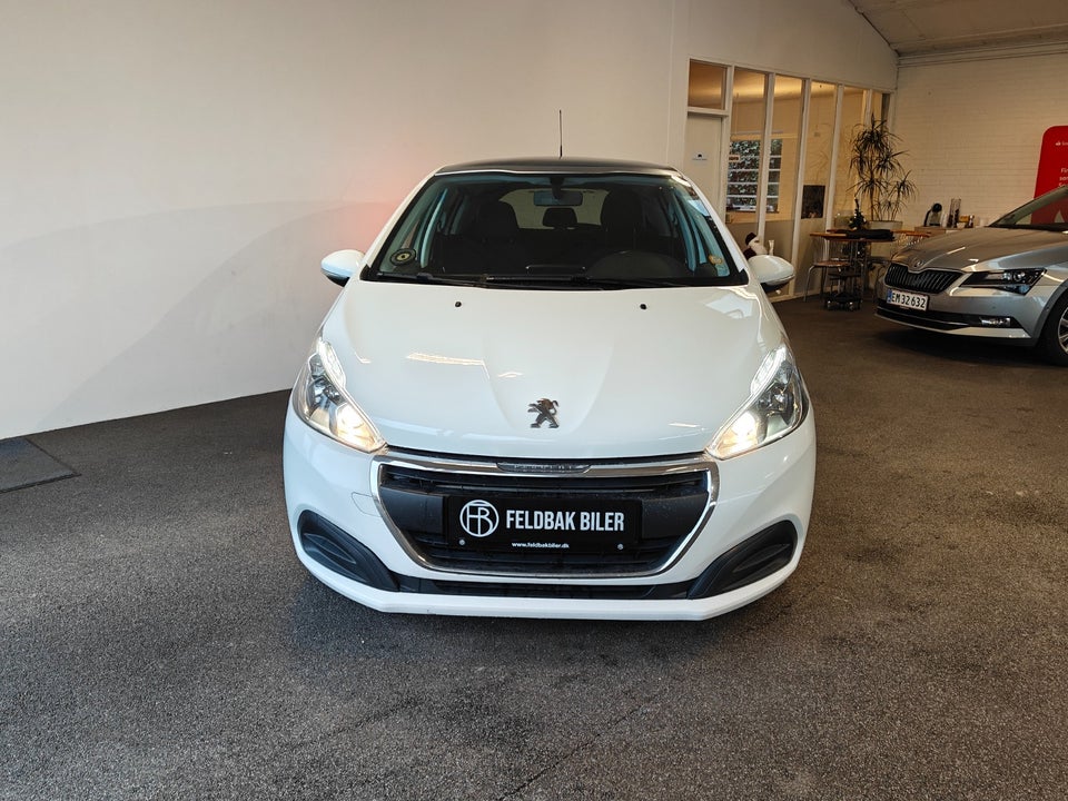 Peugeot 208 1,6 BlueHDi 100 Envy Sky 5d