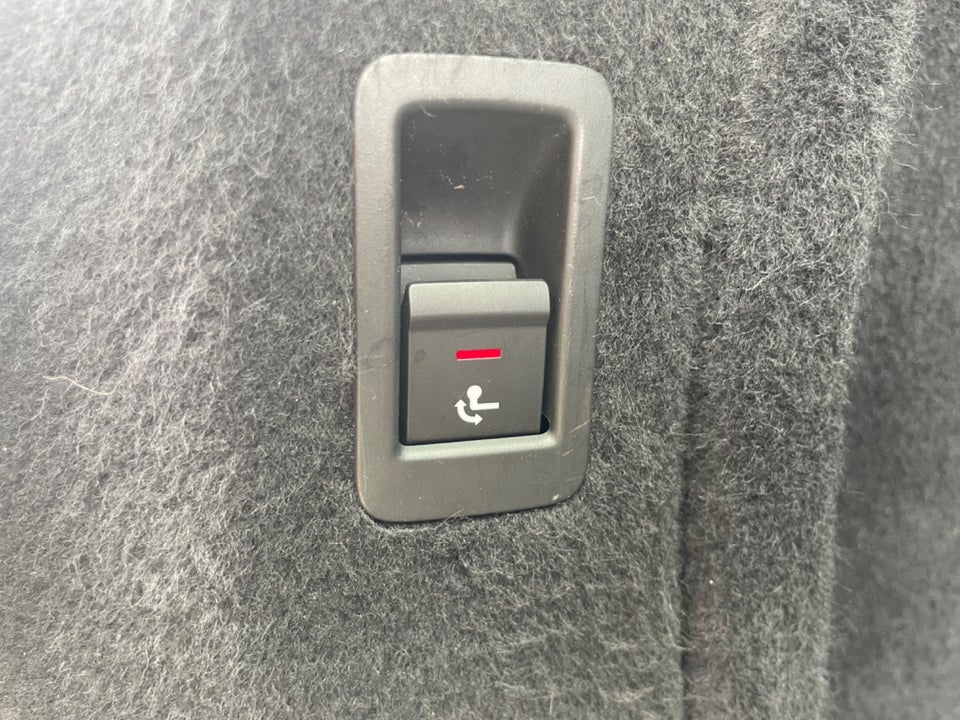 Audi A4 40 TDi Advanced Avant S-tr. 5d