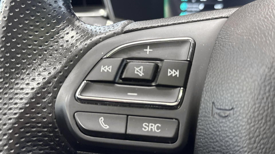 MG Marvel R Luxury 5d