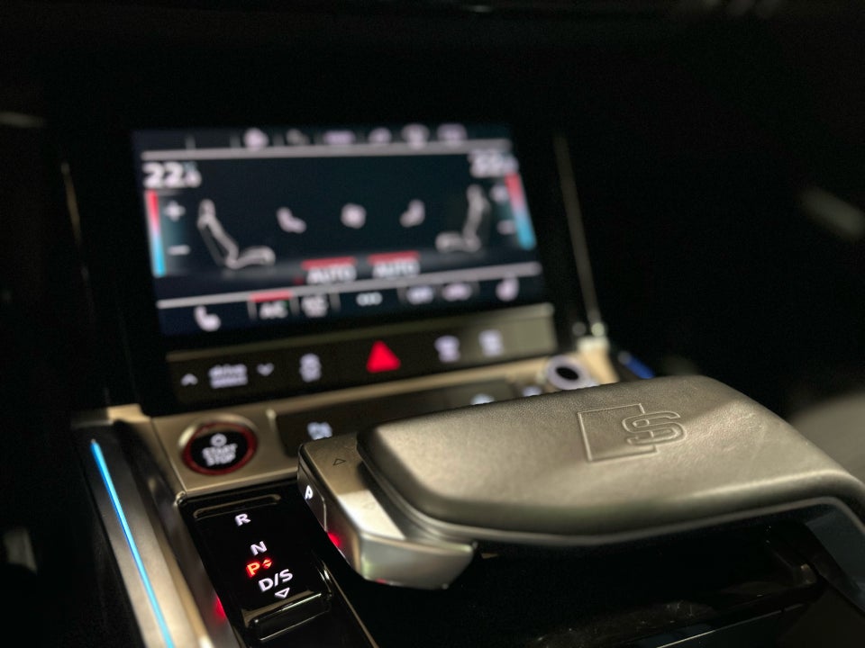 Audi e-tron S quattro 5d