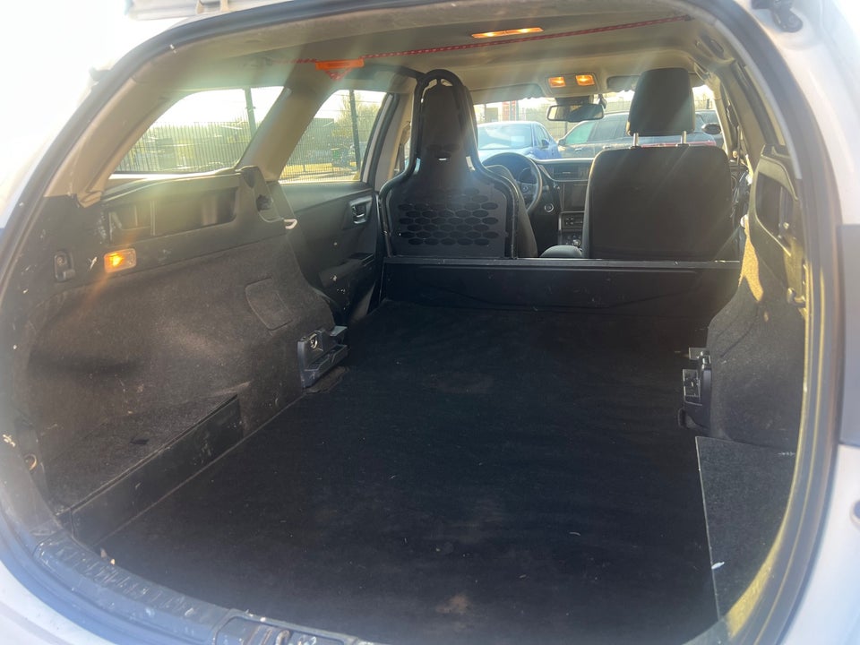 Toyota Auris 1,8 Hybrid H2 Touring Sports CVT Van 5d