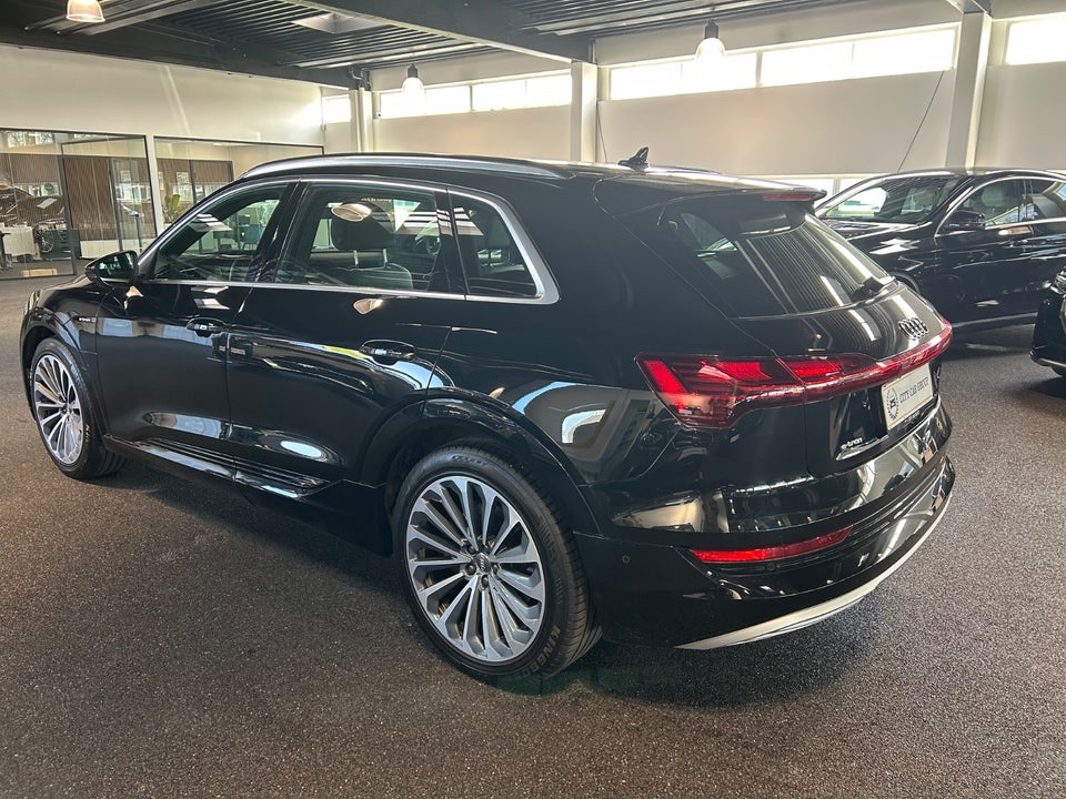 Audi e-tron 55 S-line quattro 5d