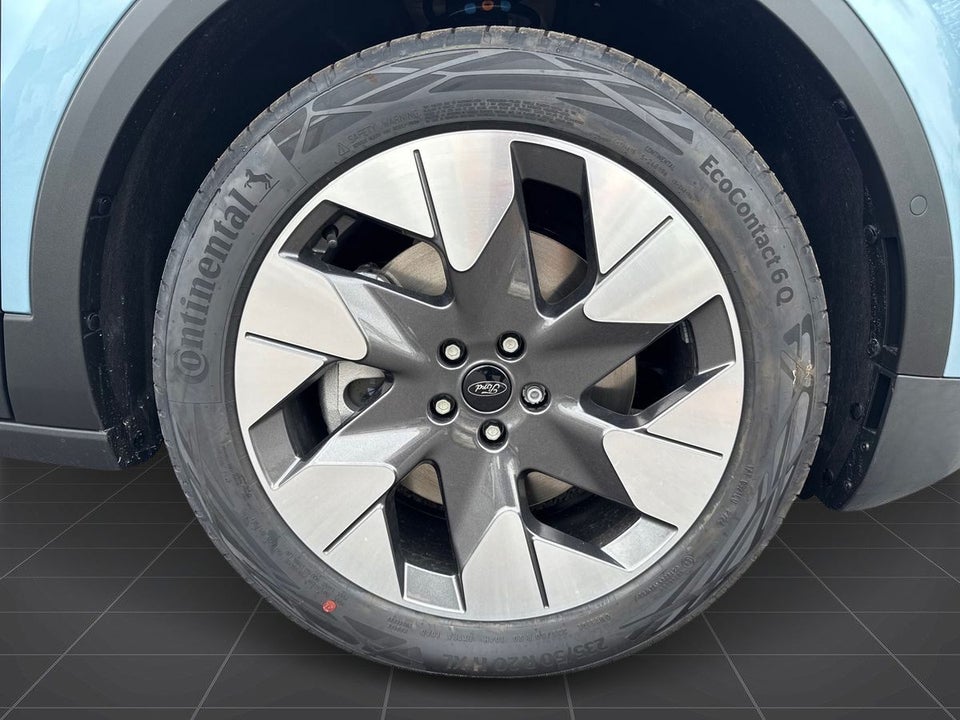 Ford Explorer 77 Premium Extended Range 5d