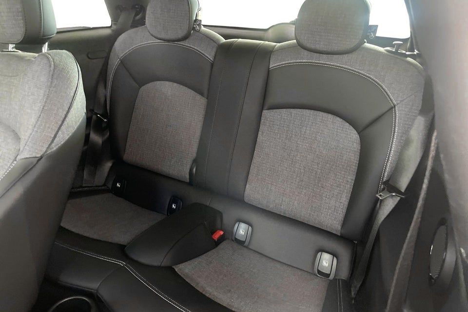 MINI Cooper SE Classic Trim 3d