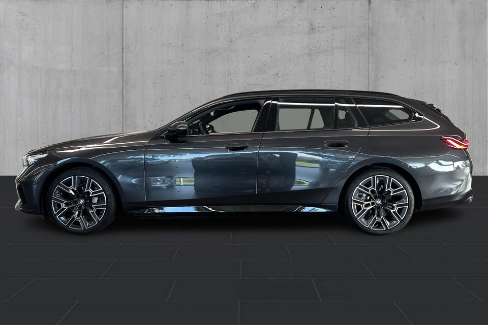 BMW i5 eDrive40 Touring Fully Charged M-Sport 5d