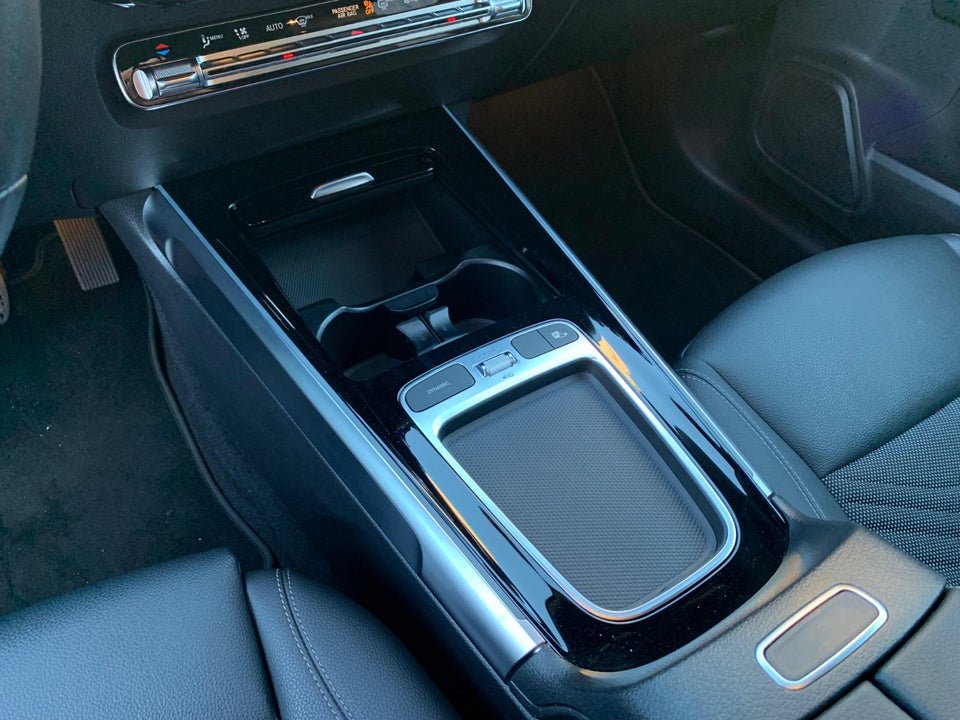 Mercedes EQB300 Progressive 4Matic 5d