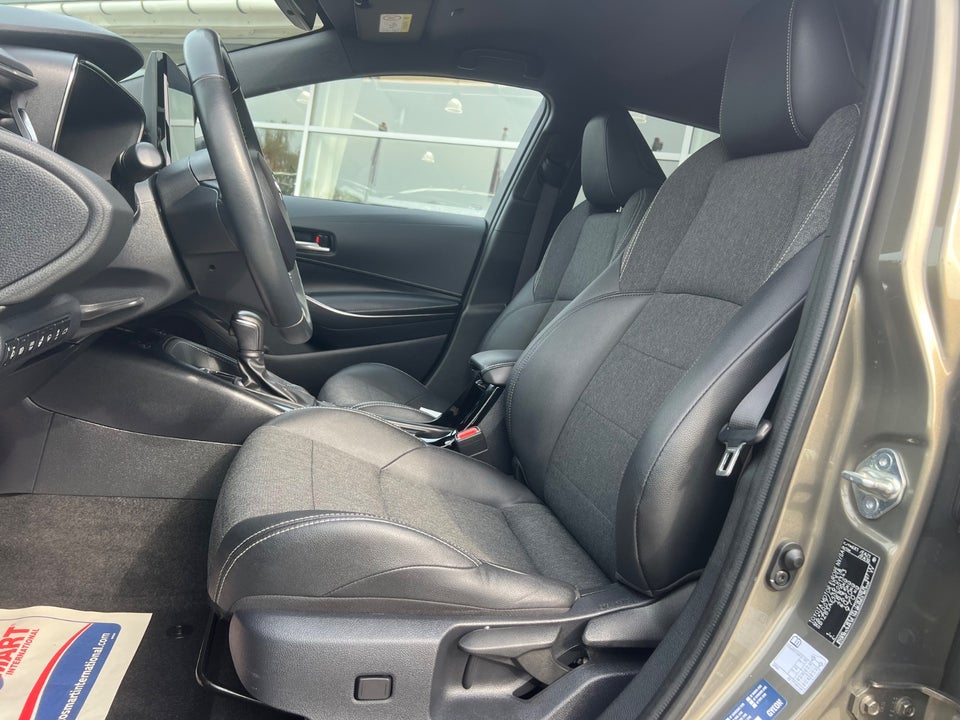 Toyota Corolla 1,8 Hybrid Style Touring Sports e-CVT 5d