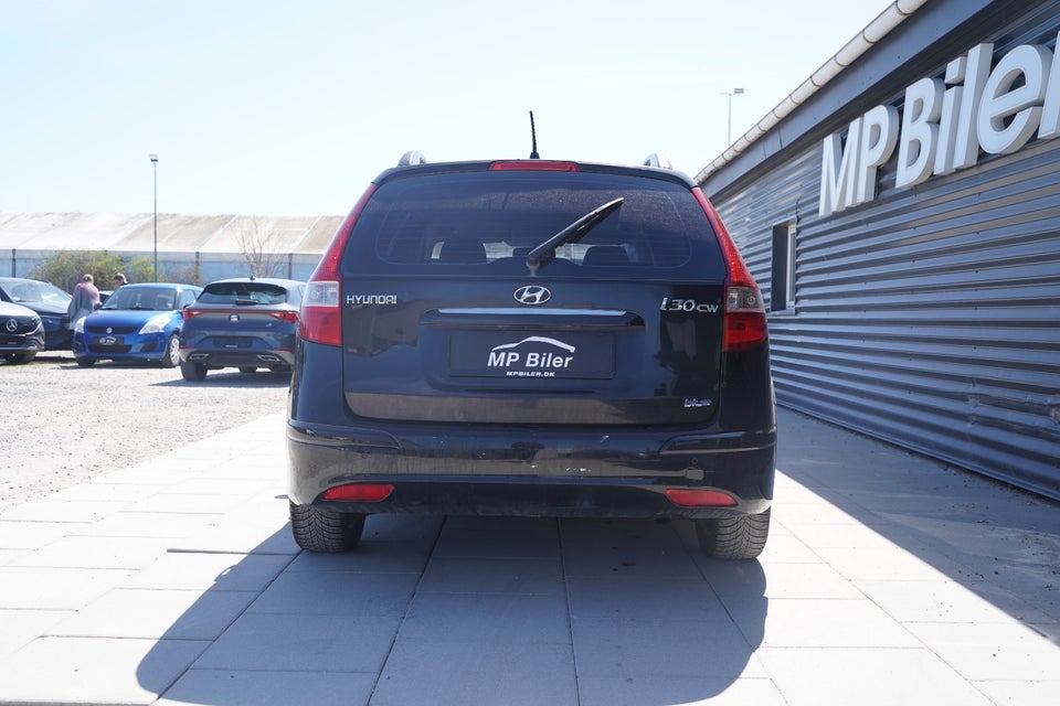 Hyundai i30 1,6 CRDi 90 Classic CW 5d