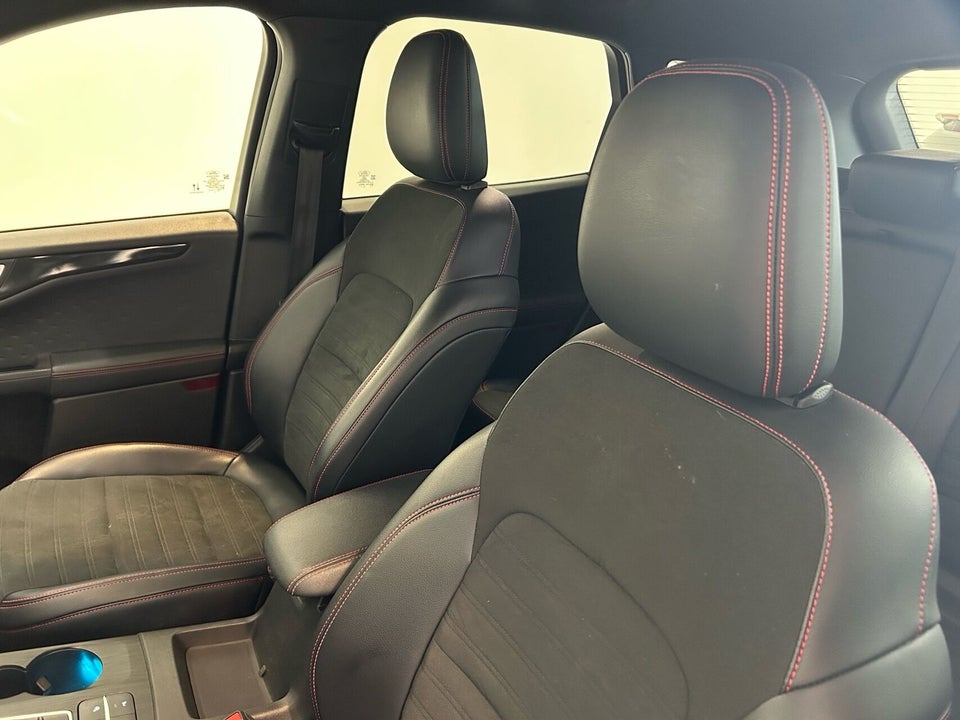 Ford Kuga 2,5 PHEV ST-Line X CVT 5d