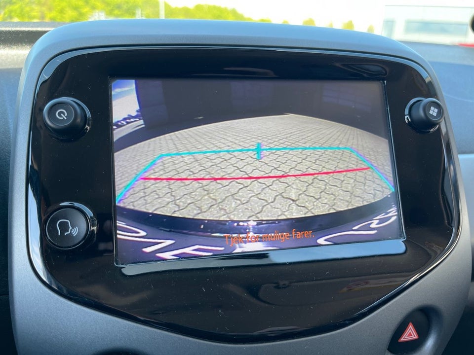 Toyota Aygo 1,0 VVT-i x-press x-shift 5d